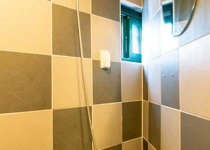 For Family Group, 4min To Station Apartment