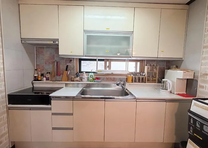 For Family Group, 4min To Station Apartment *